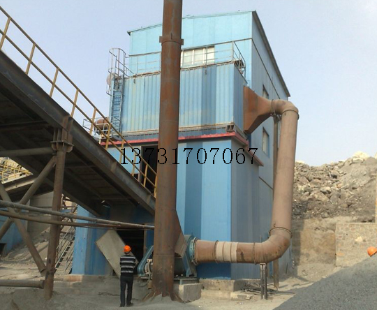 山西陽泉采石場石料生產線脈沖袋式除塵器交付使用 山西陽泉采石場石料生產線脈沖袋式除塵器交付使用